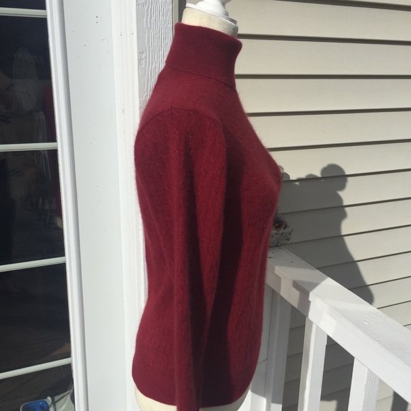 Lord & Taylor Cashmere Sweater - Picture 5 of 8